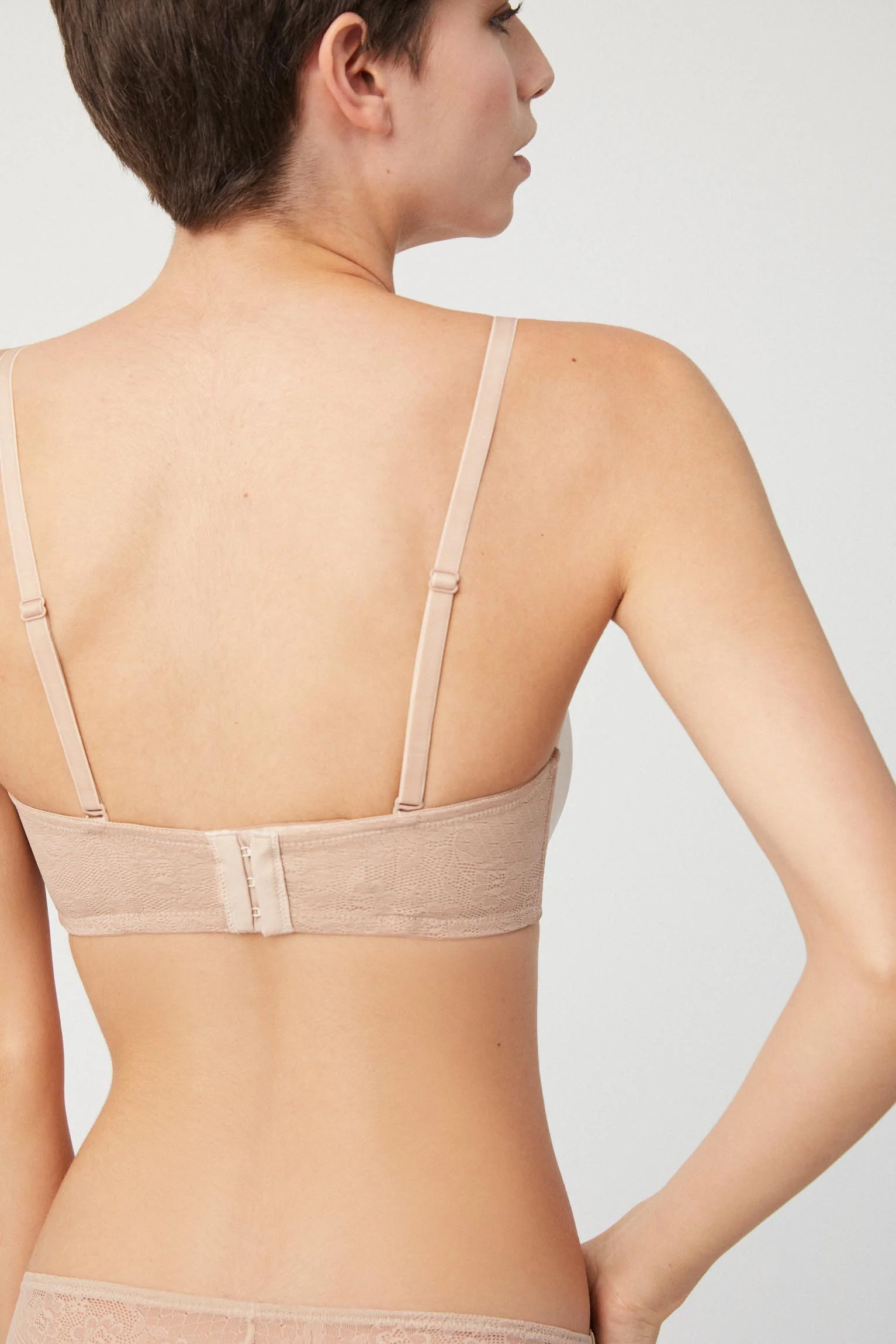 Reggiseno senza spalline multiposizione - immagine 5