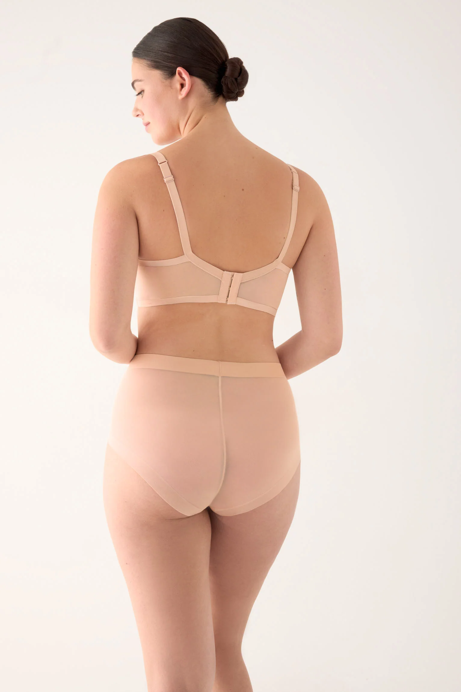 Reggiseno contenitivo color carne a vita alta - immagine 3