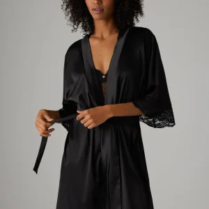 Vestaglia in raso con dettagli in lingerie nera