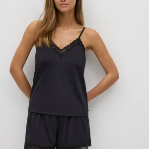 Completo canotta e pantaloncini neri