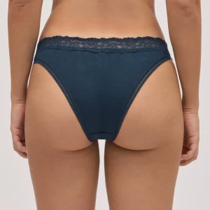 Brasiliana con pizzo blu navy