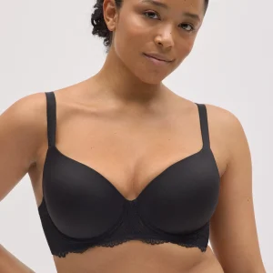 Reggiseno imbottito con ferretto in pizzo nero, coppe B e C