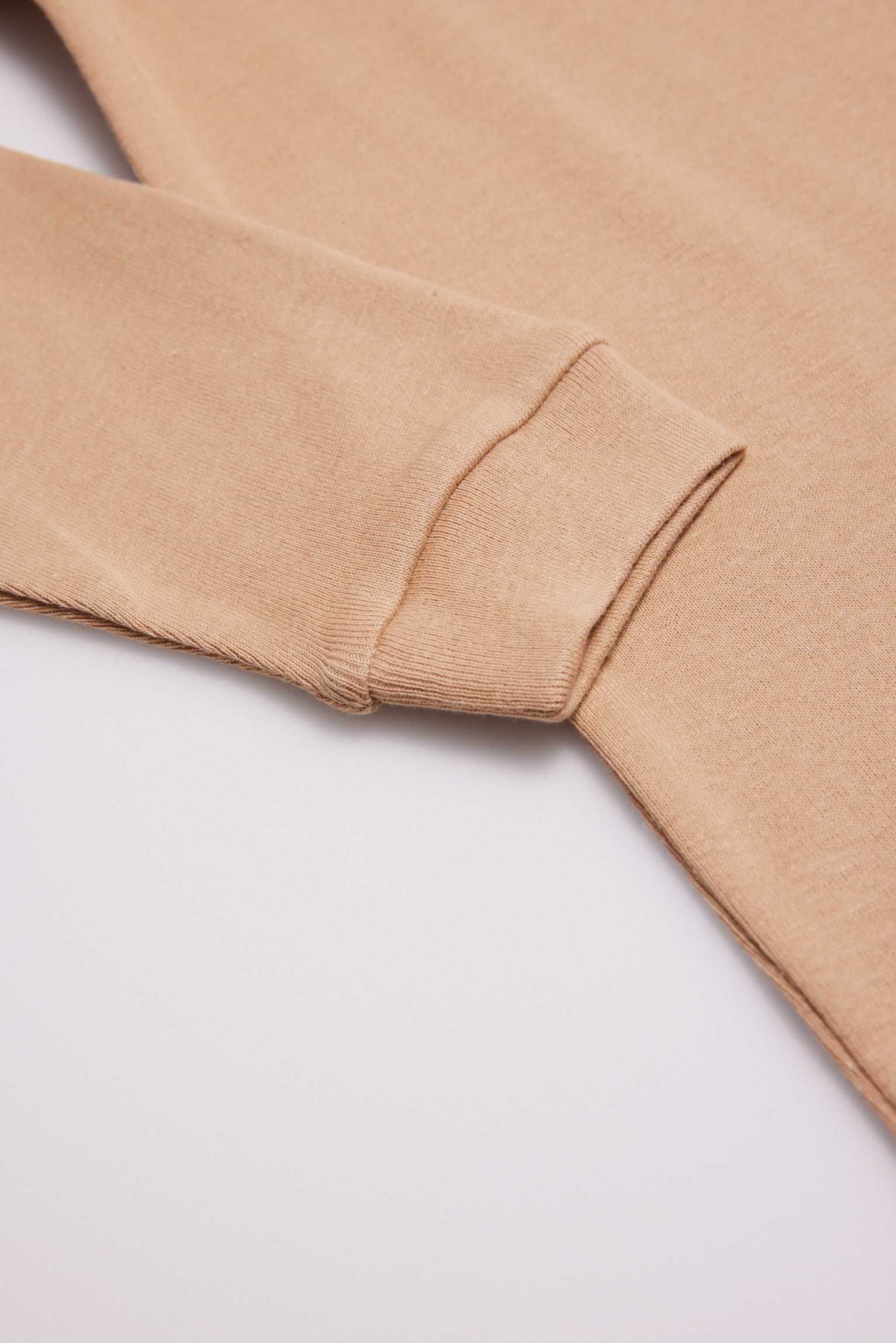 T-shirt calda a maniche lunghe con collo a semi-cigno color cammello - immagine 4