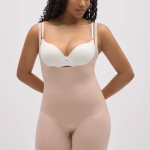 Body-up snellente con finiture nude invisibili