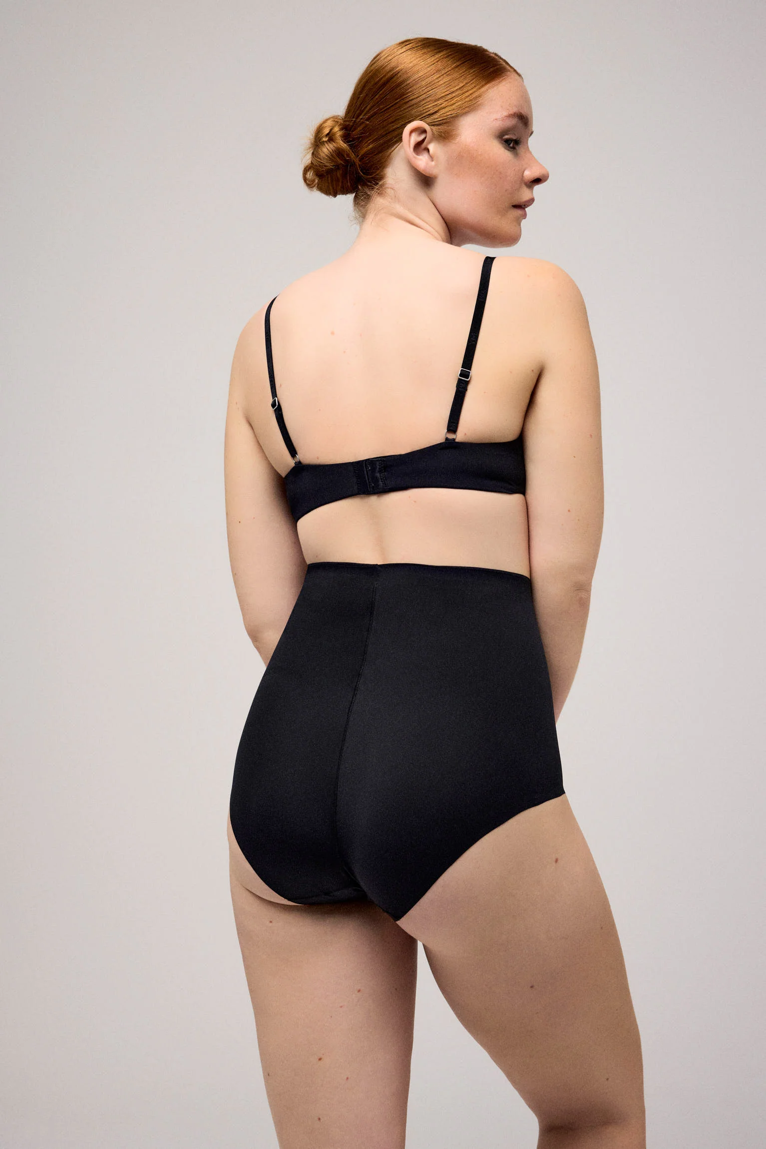 Mutandina nera ad alta riduzione laser a compressione media - immagine 3