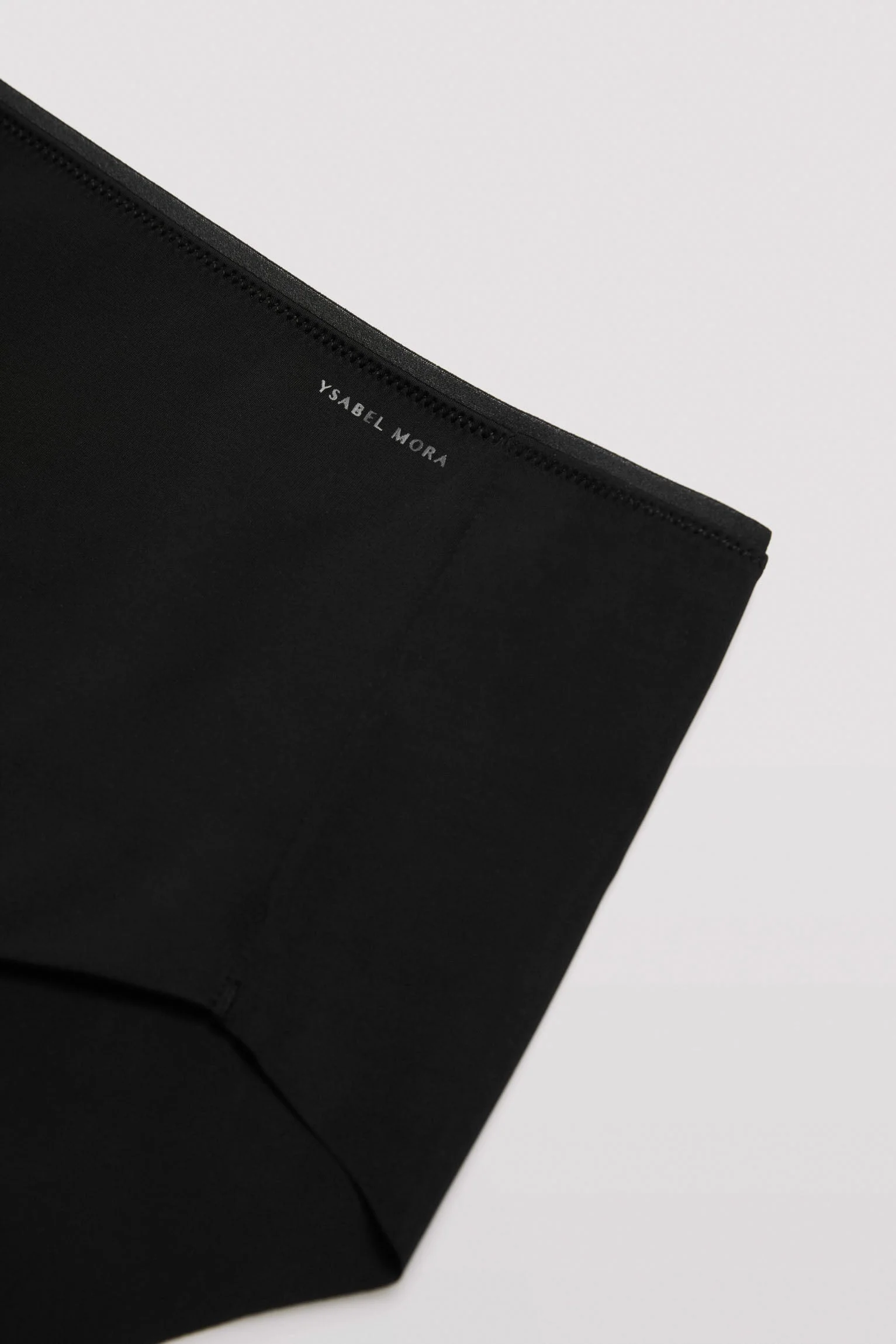 Mutandina di controllo modellante nera - immagine 6