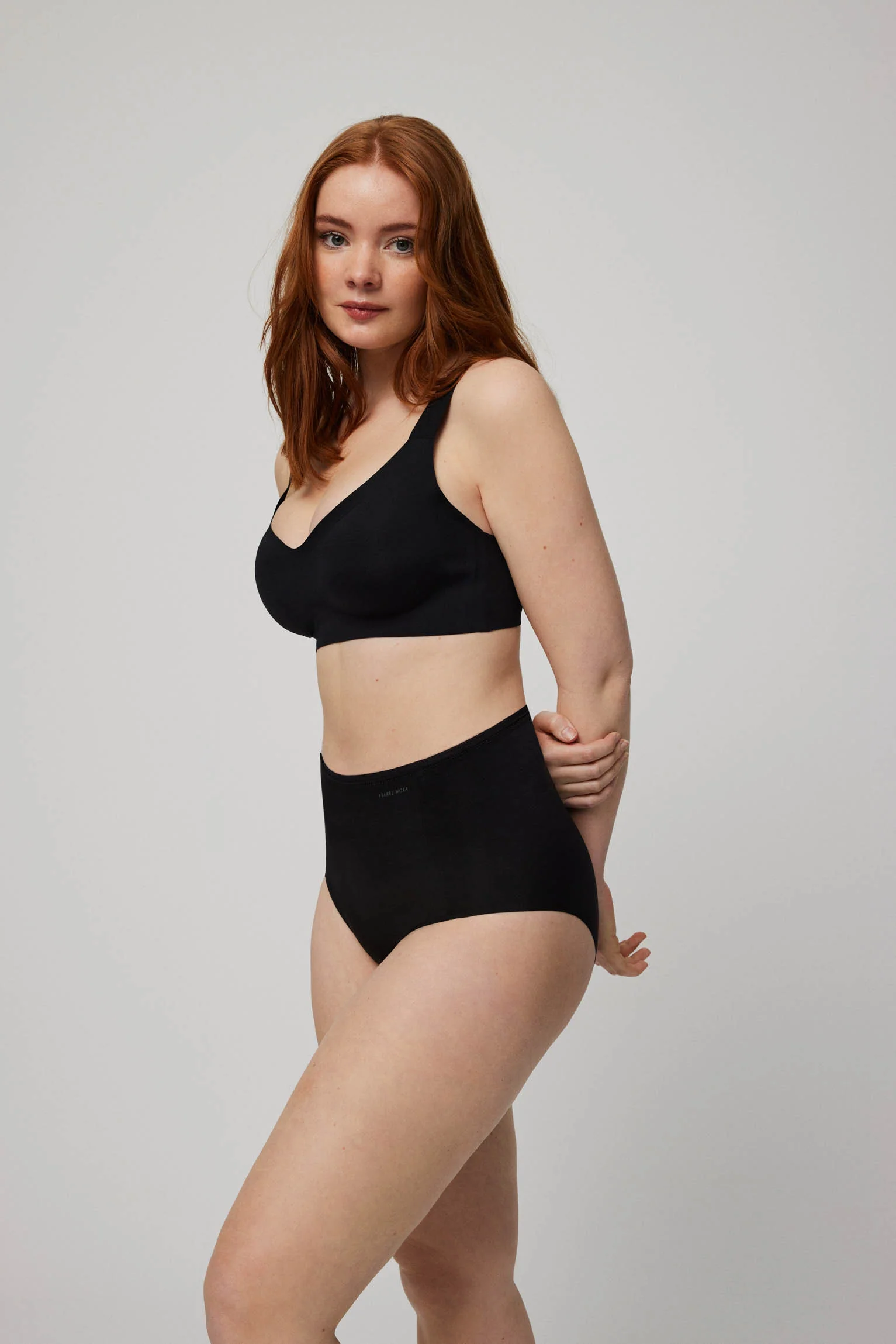 Mutandina di controllo modellante nera - immagine 4