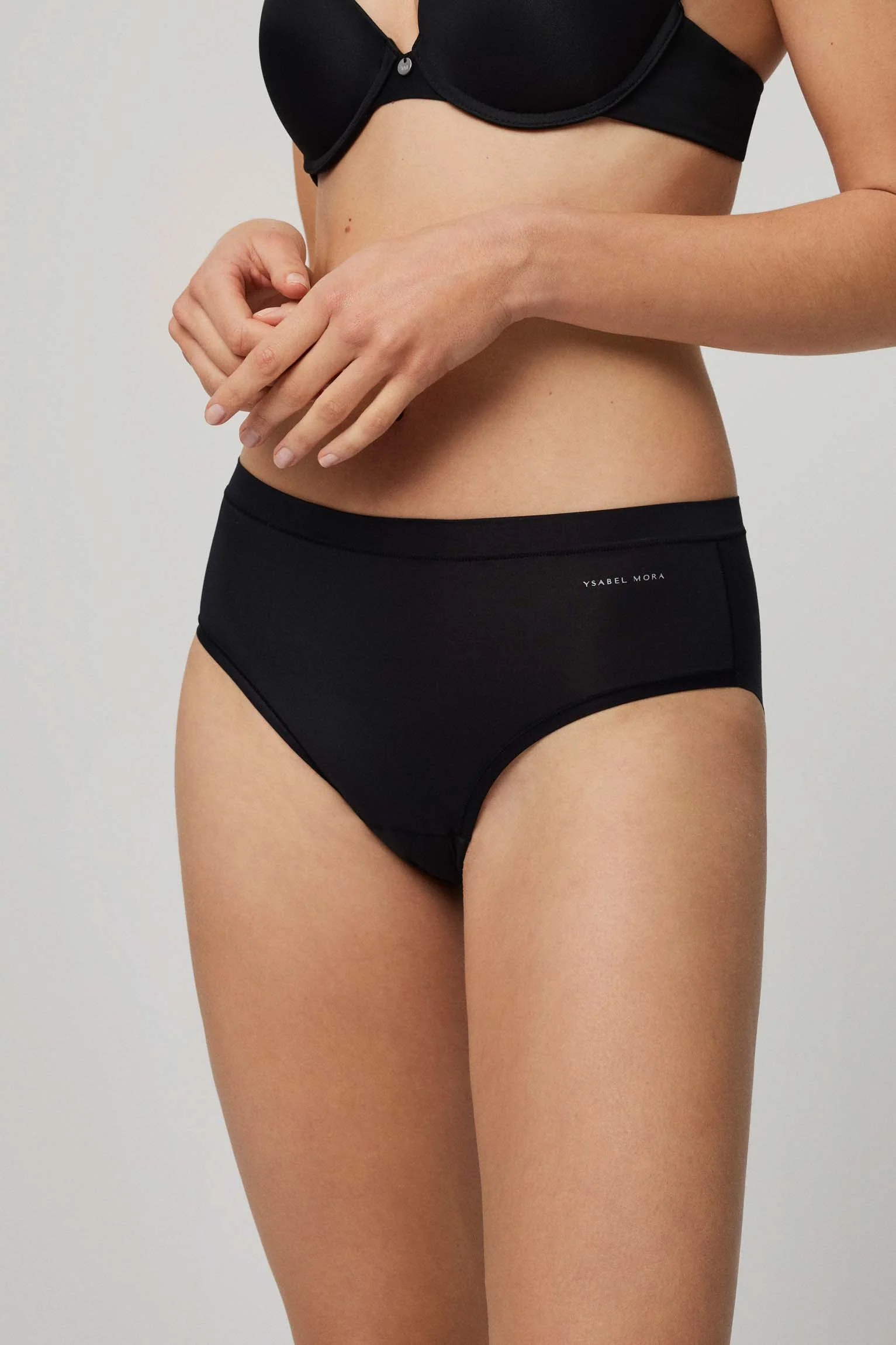 Mutandina midi Adapt con finiture nere invisibili - immagine 3