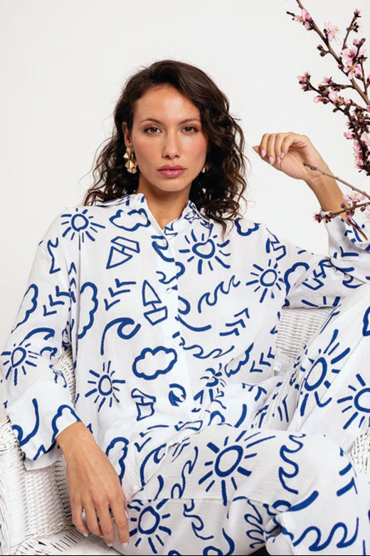 Pigiama lungo da donna con bottoni in tessuto leggero | MUYDEMI - immagine 3