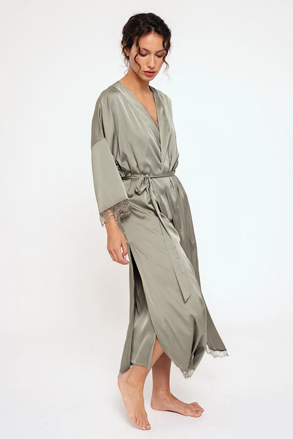 Vestaglia da donna in raso verde | MUYDEMI - immagine 2