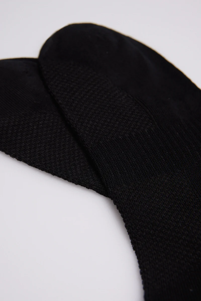 Confezione da 3 calzini sportivi neri alla caviglia - immagine 3