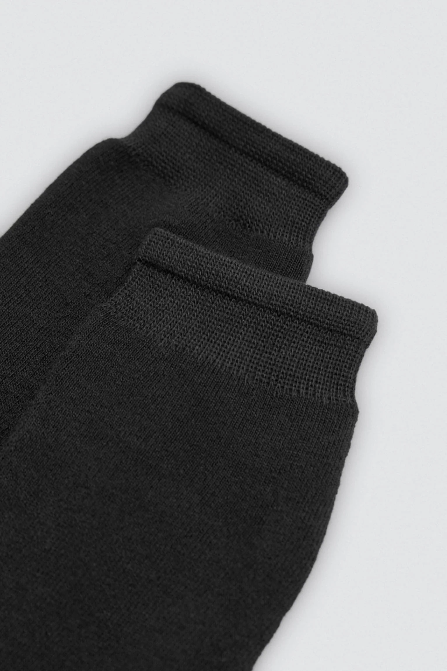 Confezione da 3 calzini termici alti con polsini anti-pressione in nero - immagine 3