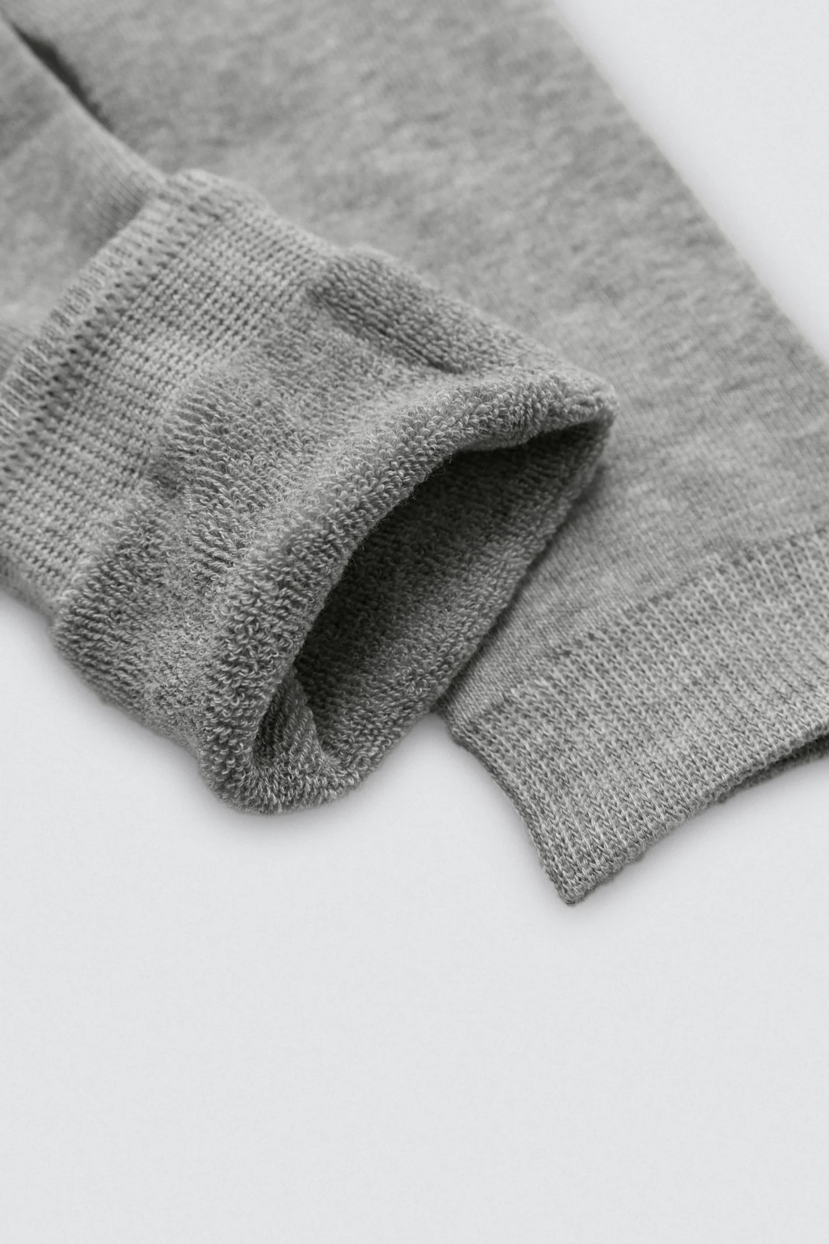 Confezione da 3 calzini termici alti con polsini anti-pressione in colori neutri - immagine 9