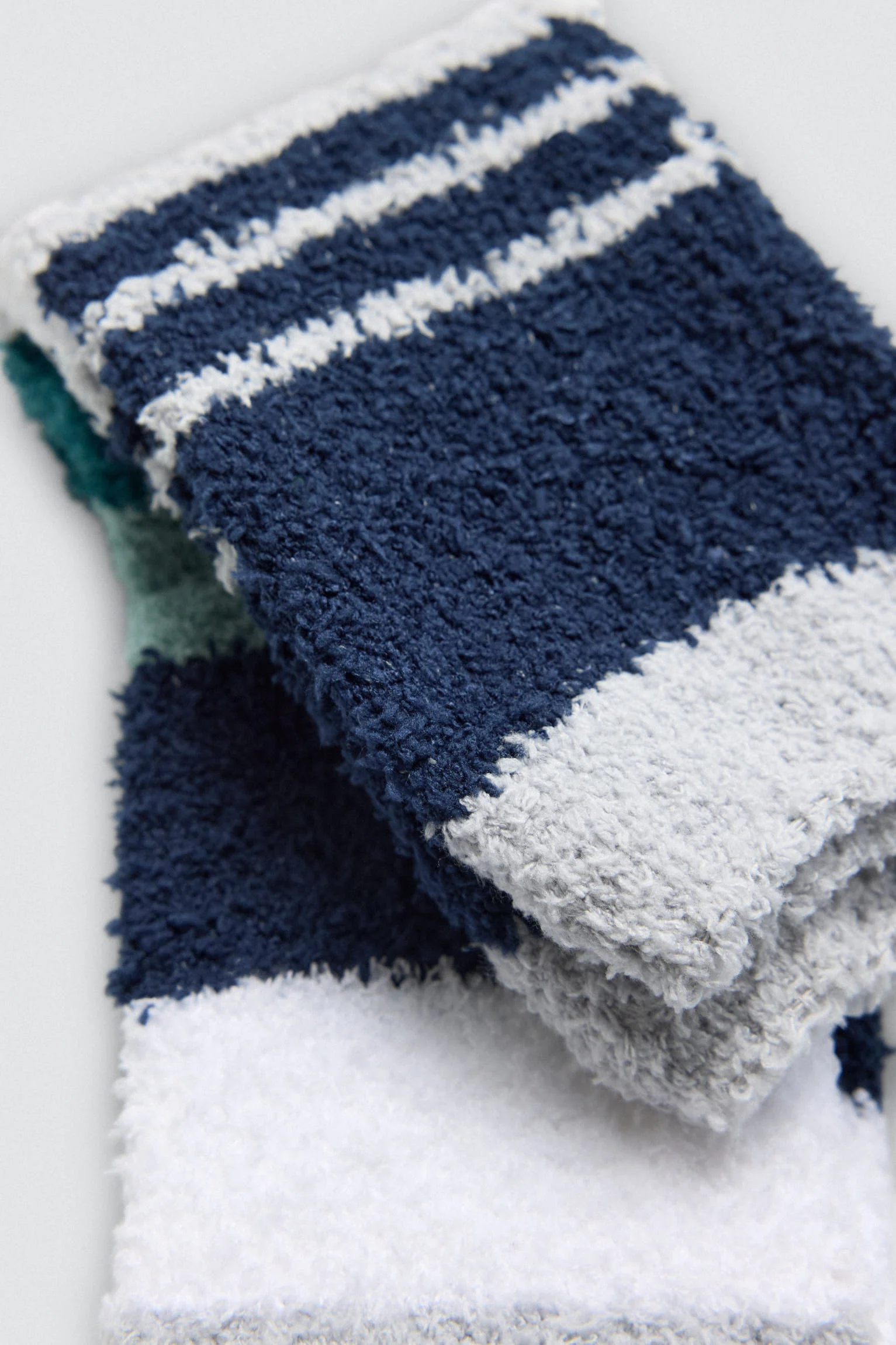 Confezione da 3 calzini in flanella con polsini anti-pressione e stampa geometrica - immagine 4