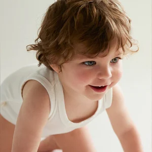 Body basic per bebè con spalline larghe bianche