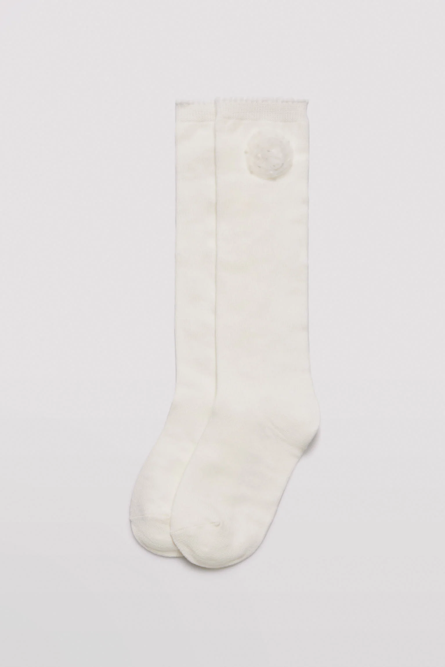 Confezione da 3 calzini lunghi da bambina con dettaglio fiore puntinato - immagine 6