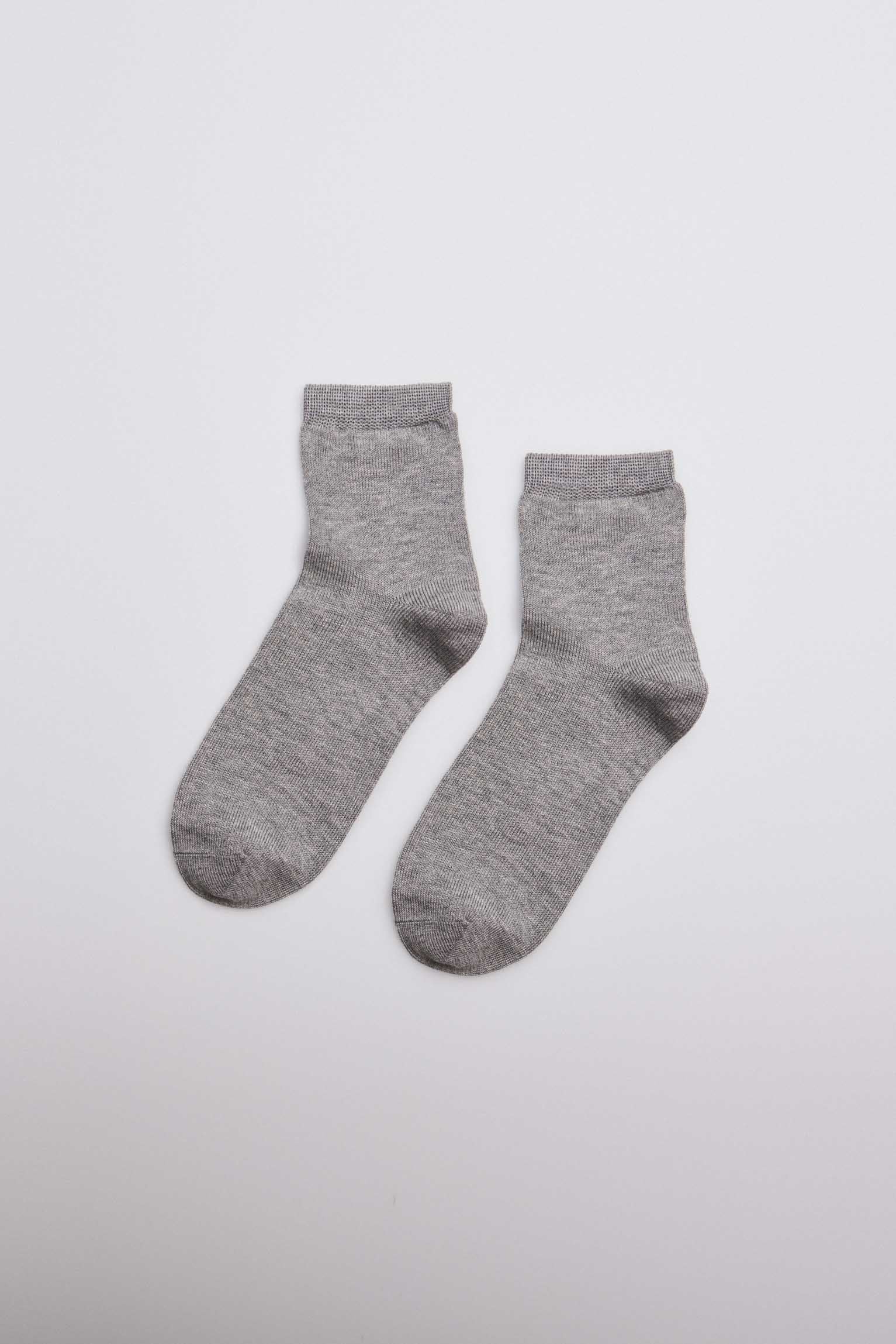 Calzini grigi con perle per bambini