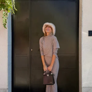 Look in maglia a coste marrone @teresamora6