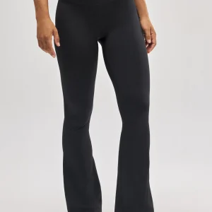 Leggings sportivi neri svasati