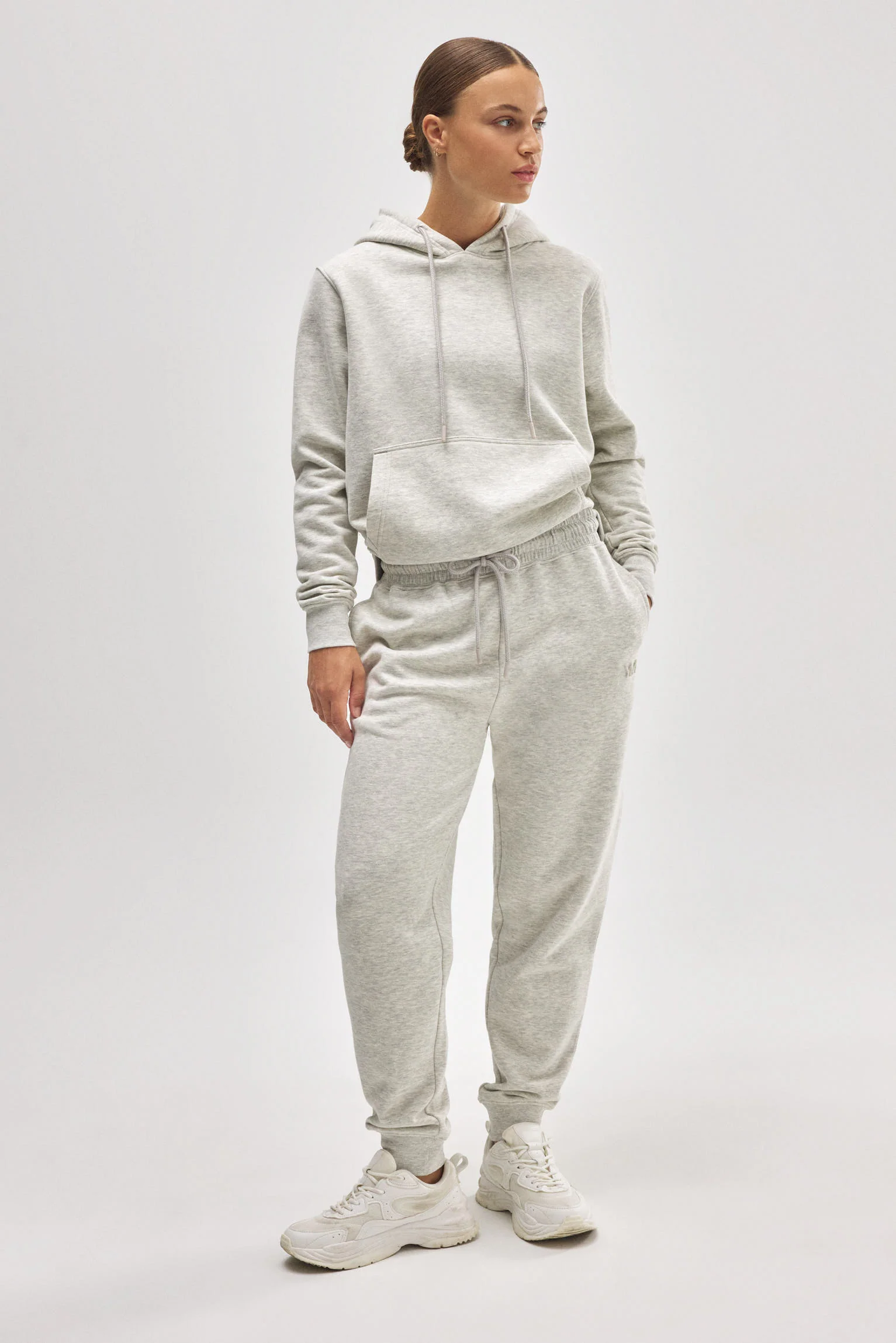 Felpa con cappuccio regolabile con interno in pile grigio