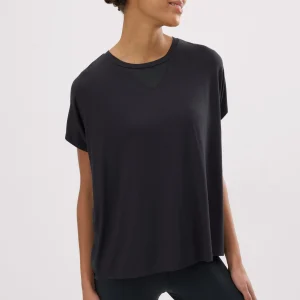 Maglietta sportiva nera a maniche corte