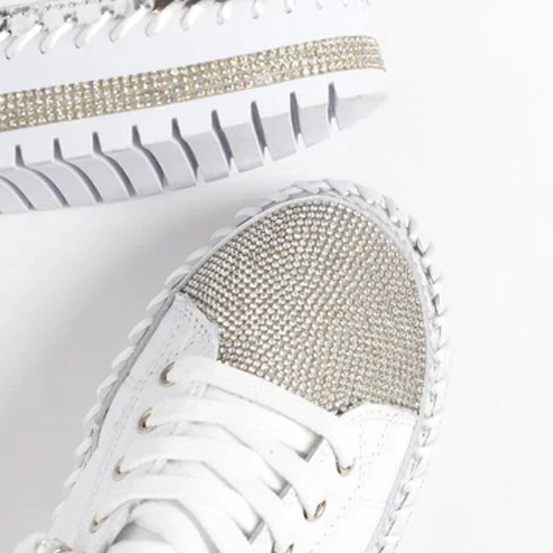 Sneakers Argento brillanti : Unisci stile e comfort nella vita quotidiana - immagine 7