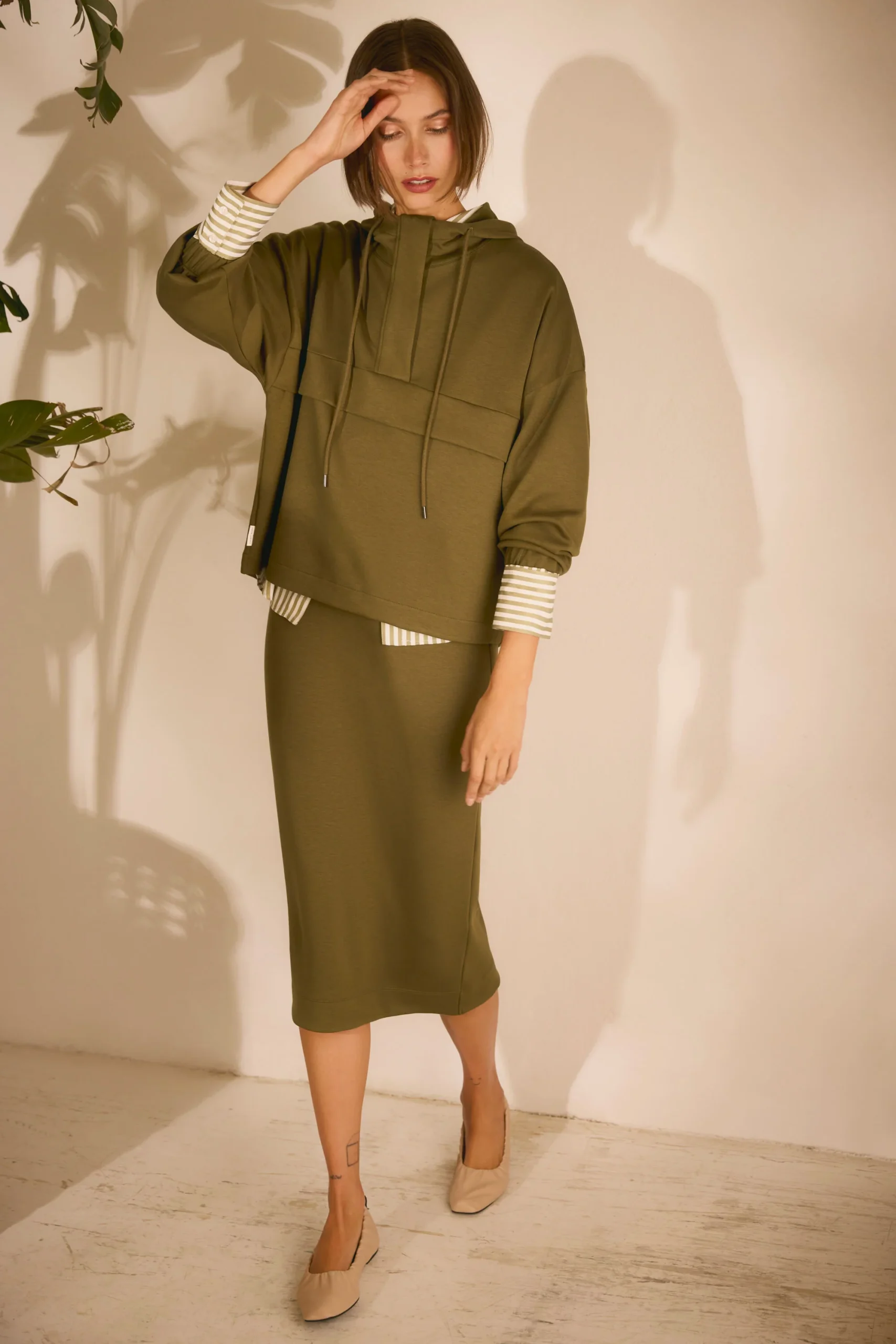 Gonna midi verde fluida - immagine 2